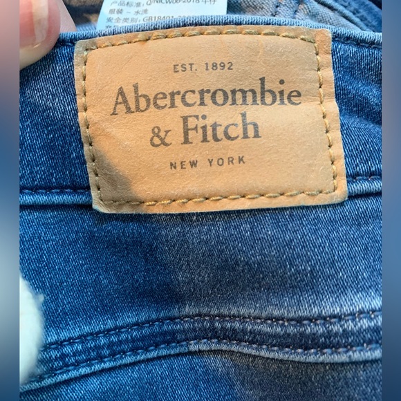 Abercrombie & Fitch jeans - Picture 4 of 7